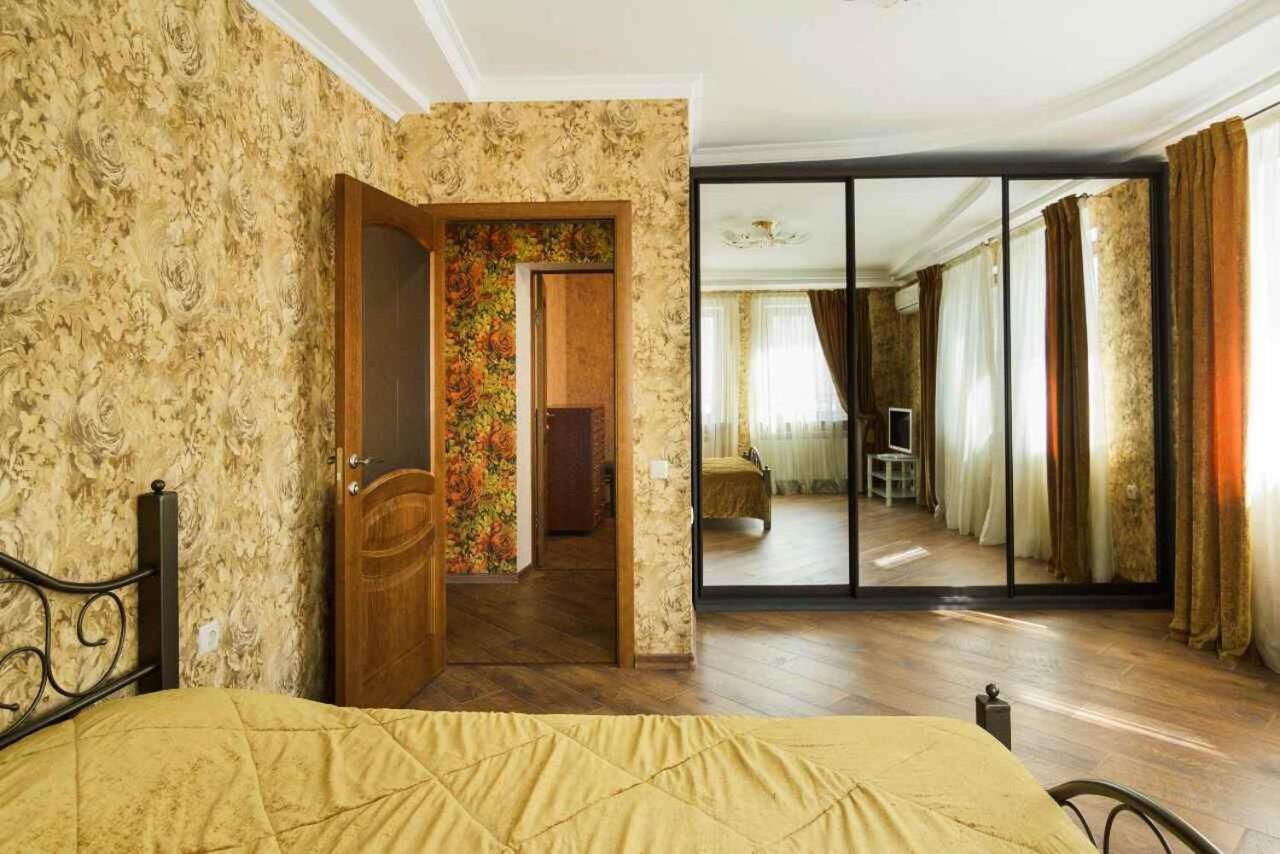 אודסה Apartment In Deribasovskay Street 20 מראה חיצוני תמונה