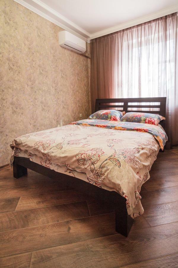 אודסה Apartment In Deribasovskay Street 20 מראה חיצוני תמונה